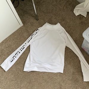 Under armour sweat shirt